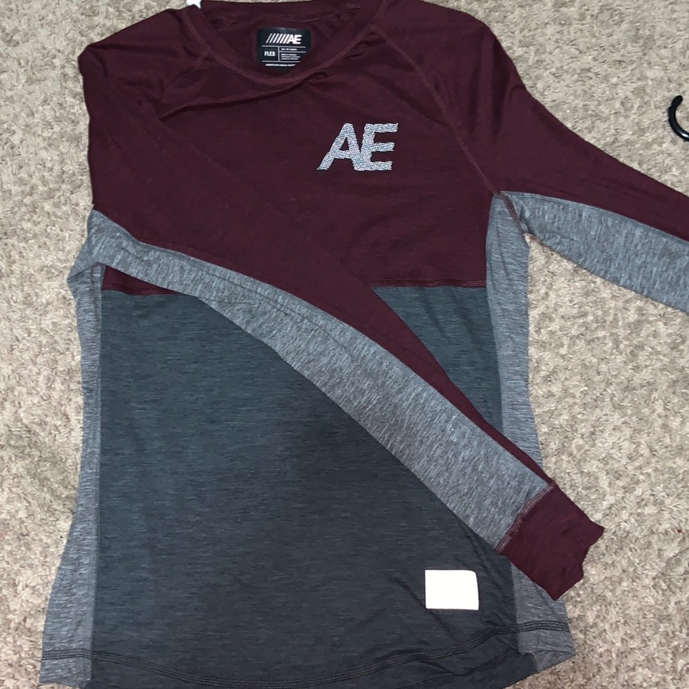 American eagle long sleeve shirt